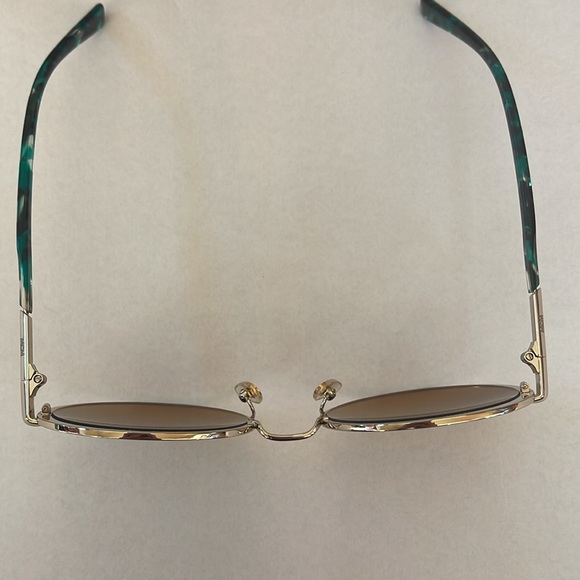 MCM Sunglasses Green & black frames - Picture 3 of 5